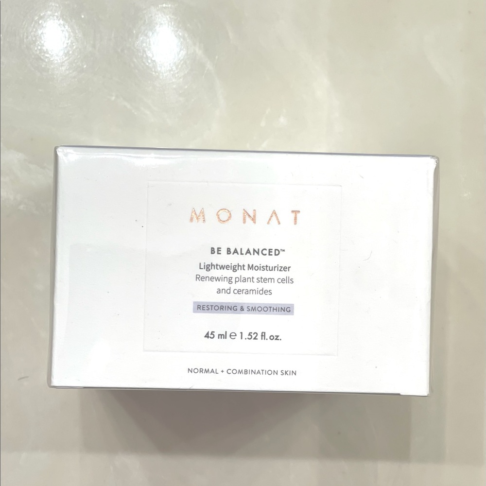 MONAT Be Balance Lightweight Moisturizer (Normal to Oily Skin)